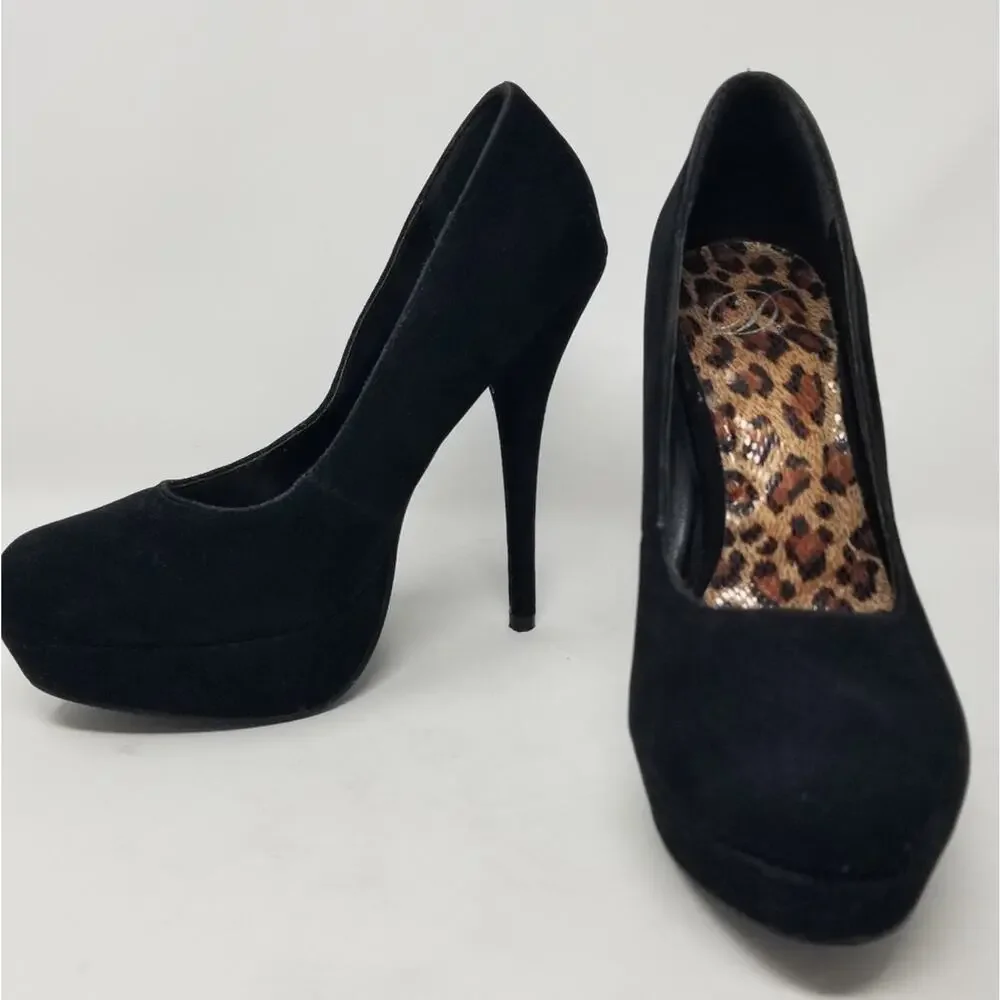 D Black‎ Velvet Platform Heels Size 6 1/2